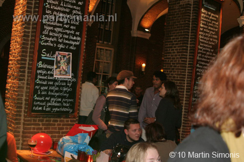 100302_101_vekiezingsnach_denhaag_martin_partymania