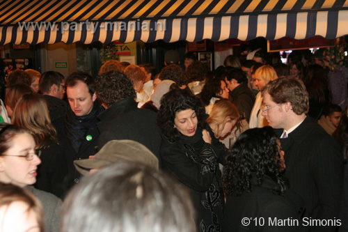 100302_110_vekiezingsnach_denhaag_martin_partymania