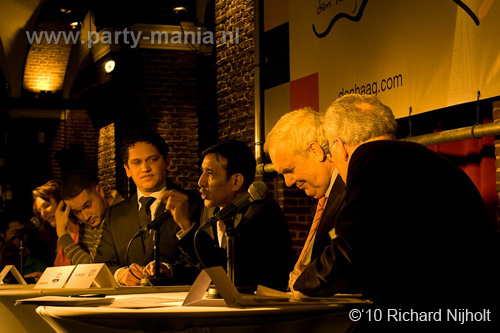 100302_008_vekiezingsnach_denhaag_richardn_partymania