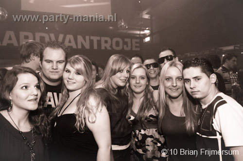 100306_031_sick_paard_brian_partymania