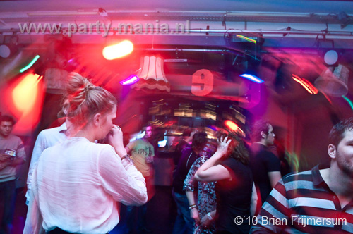 100313_051_seven_partymania