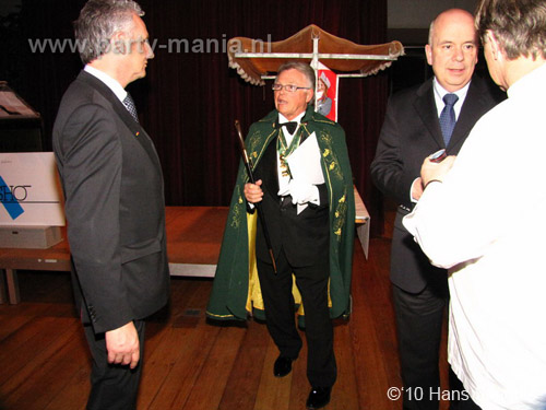 100318_313_ikbendebestetv_hans_partymania