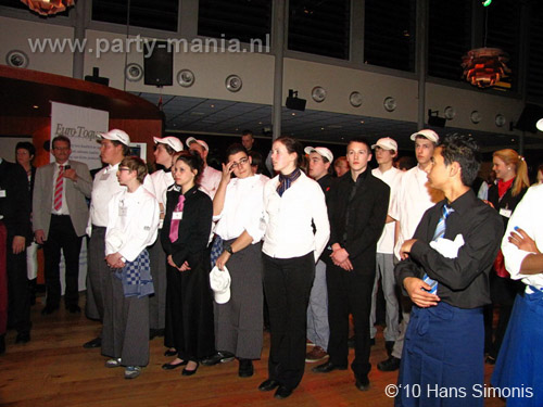 100318_321_ikbendebestetv_hans_partymania