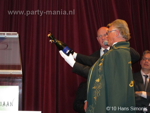 100318_353_ikbendebestetv_hans_partymania