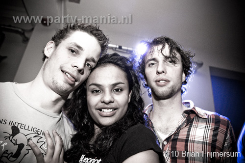 100319_001_seven_partymania