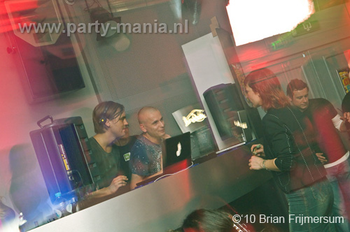 100319_033_seven_partymania