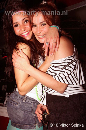 100320_043_80s_90s_partymania