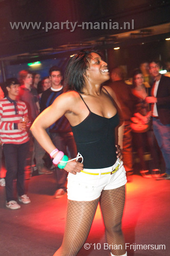 100320_013_apaert_partymania