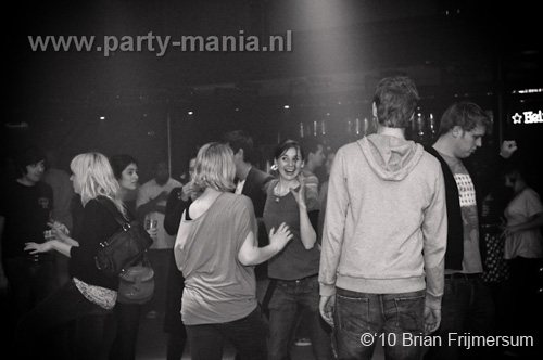 100320_029_apaert_partymania