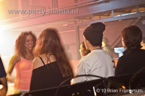 100320_032_apaert_partymania