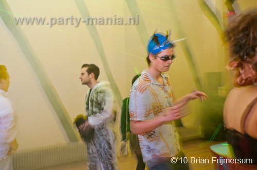 100325_010_bakk_partymania