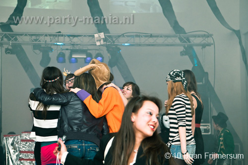 100325_021_bakk_partymania