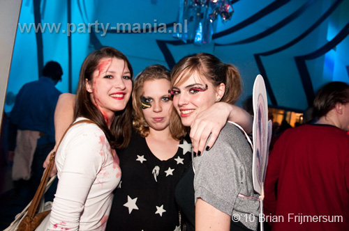 100325_036_bakk_partymania