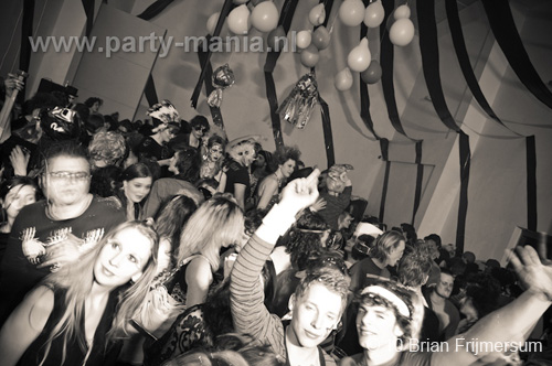 100325_109_bakk_partymania