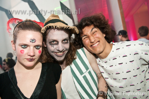 100325_125_bakk_partymania