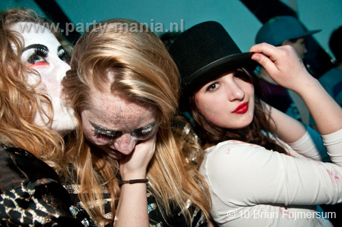 100325_127_bakk_partymania