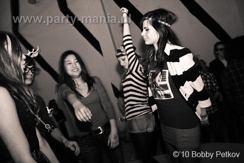 100326_063_bakk_partymania