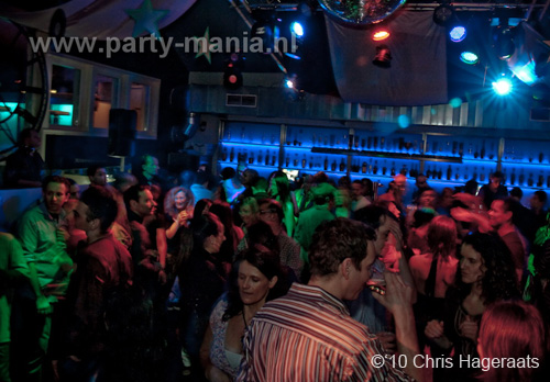 100326_033_expats_disco_partymania