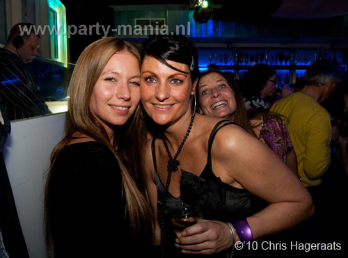 100326_051_expats_disco_partymania