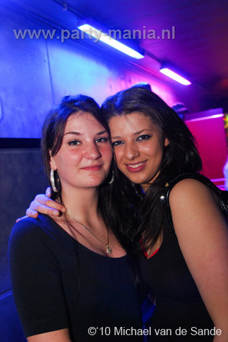 100320_038_ex_porn_star_partymania