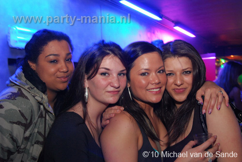 100320_039_ex_porn_star_partymania