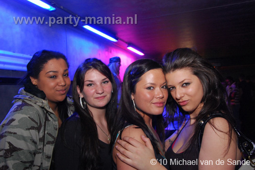 100320_040_ex_porn_star_partymania