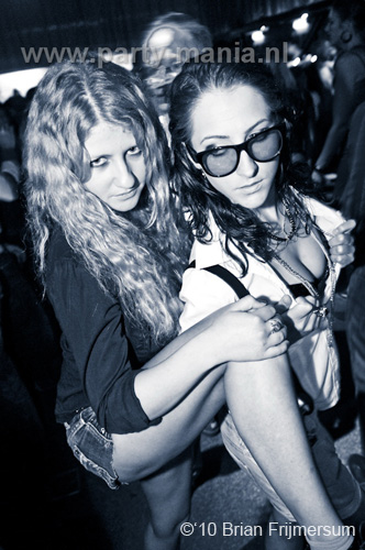 100327_068_ex_porn_star_partymania