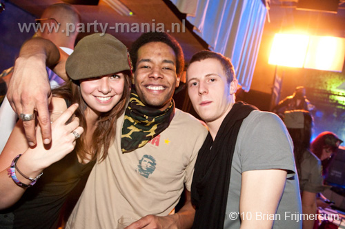 100327_070_ex_porn_star_partymania