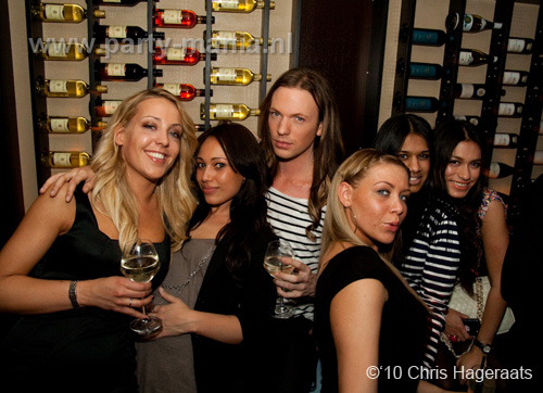 100401_110_mcissy_bday_base_square_partymania