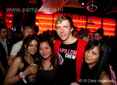 100402_012_i_love_college_partymania