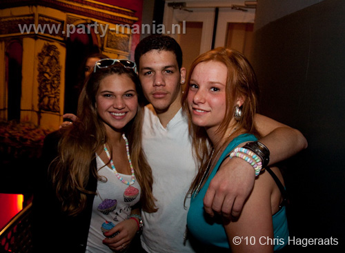 100402_024_i_love_college_partymania