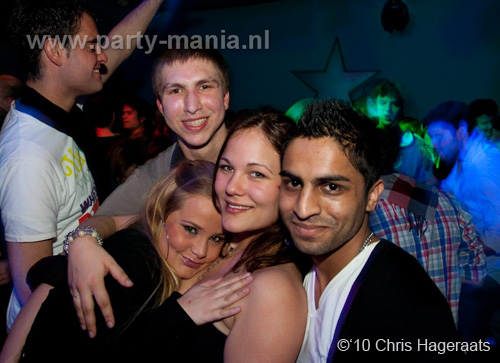 100402_080_i_love_college_partymania