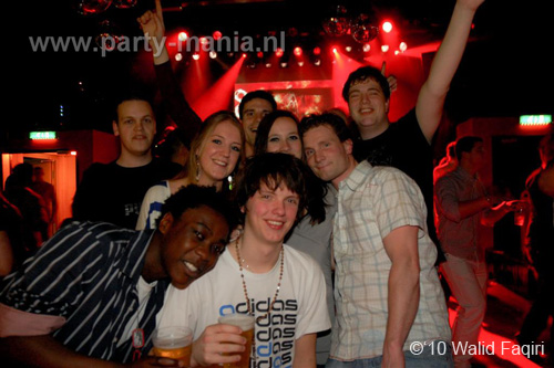 100403_060_los_partymania