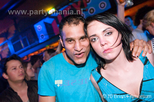 100404_012_michel_de_hey_partymania