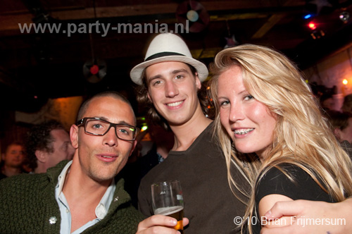 100416_045_hier_en_toen_partymania