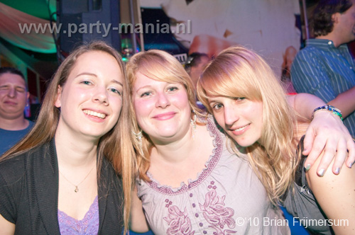 100417_035_80s_90s_partymania