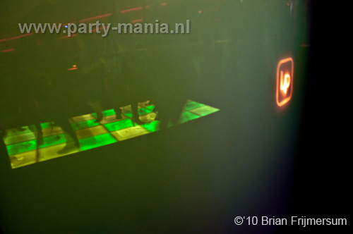 100417_054_80s_90s_partymania