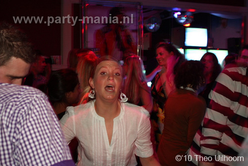 100417_082_80s_90s_partymania