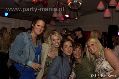 100424_000_los_partymania