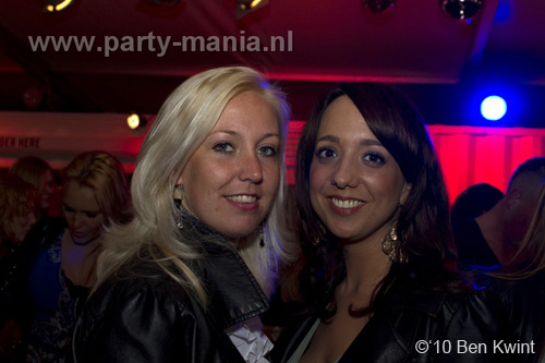 100424_001_los_partymania