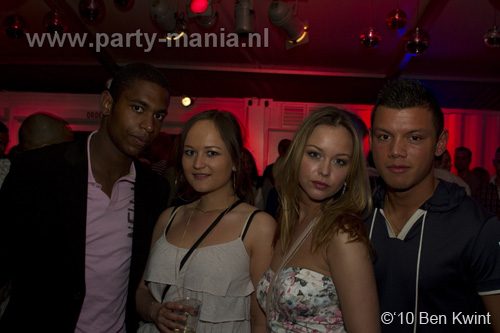 100424_008_los_partymania