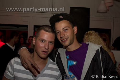 100424_014_los_partymania