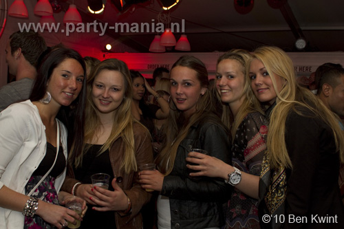 100424_031_los_partymania