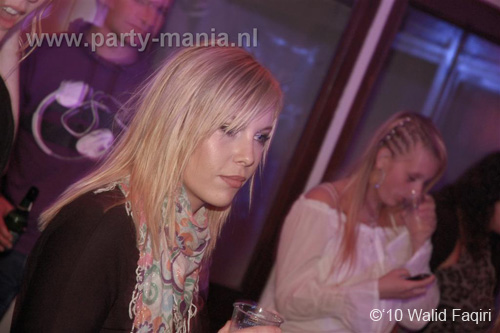 100424_001_los_partymania