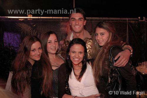 100424_071_los_partymania