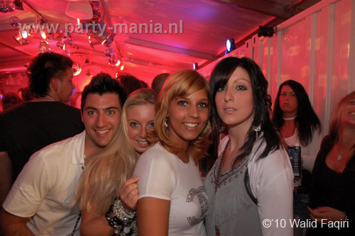 100424_086_los_partymania