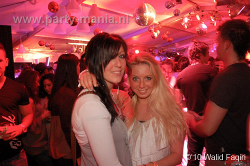 100424_089_los_partymania