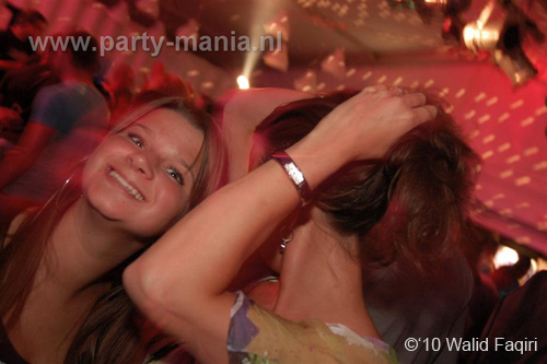 100424_122_los_partymania