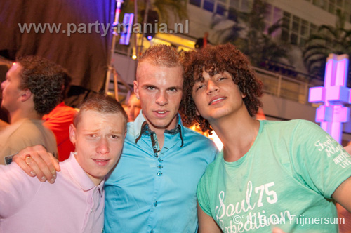 100429_091_billytheklit_partymania