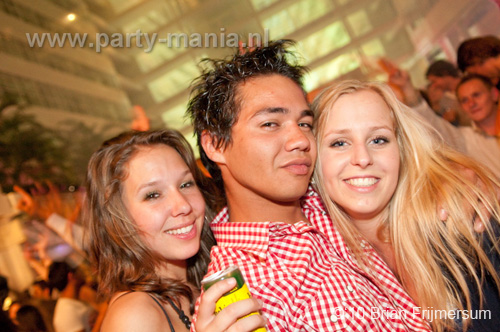 100429_094_billytheklit_partymania